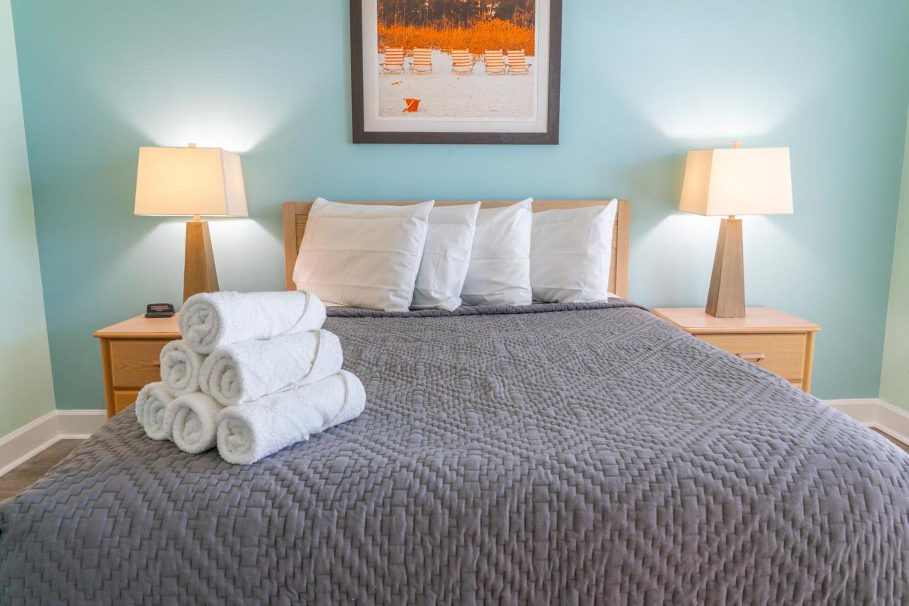 Ground Floor 2 Bed 2 Bath Riverwalk At Arrowhead Country Club Unit 104