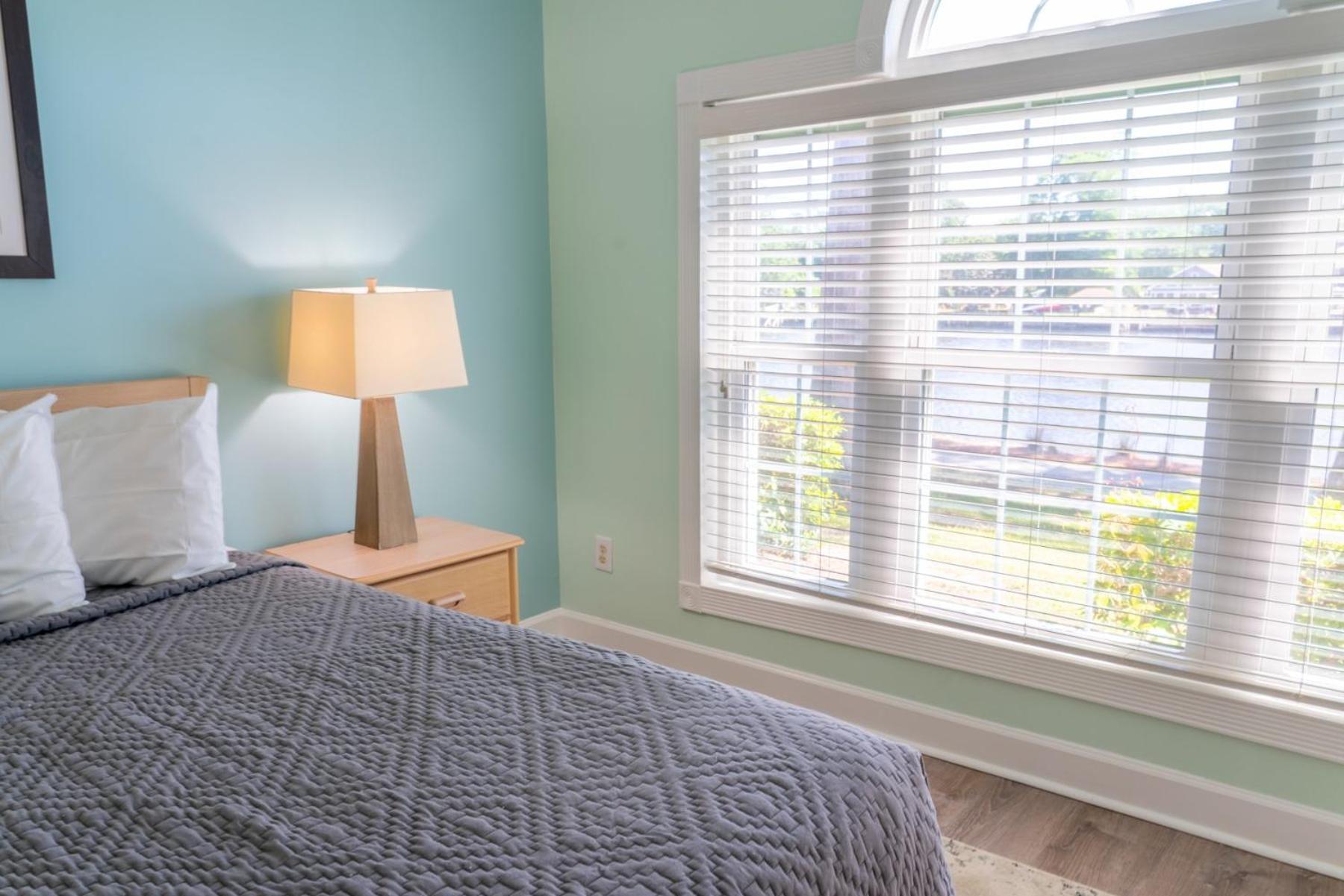 Ground Floor 2 Bed 2 Bath Riverwalk At Arrowhead Country Club Unit 104 Holiday home