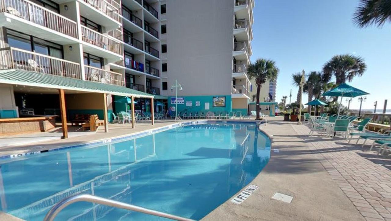 Resort North Shore Oceanfront 3*