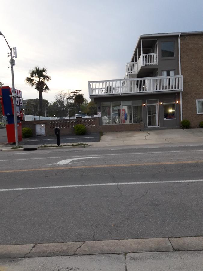 Ocean Waves 2* Myrtle Beach