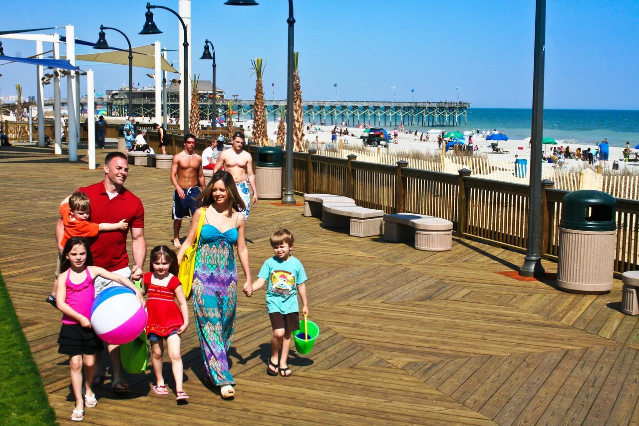 Holiday Pavilion On The Boardwalk