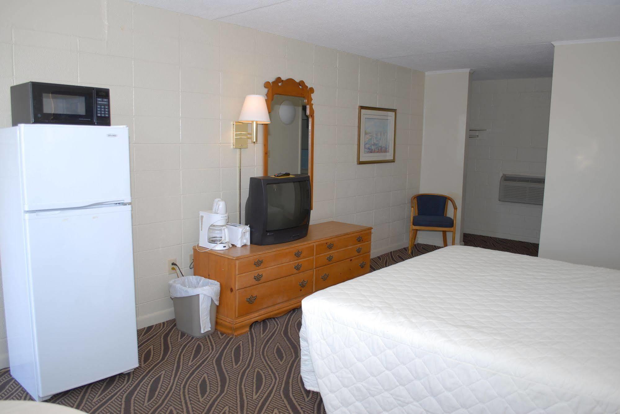 Admiral Motor Motel