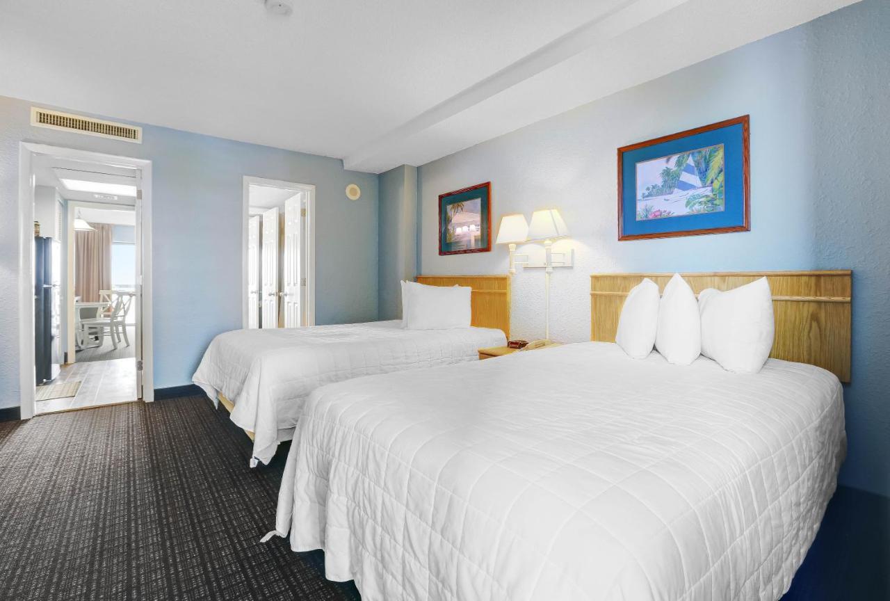 North Shore Oceanfront Resort 3*