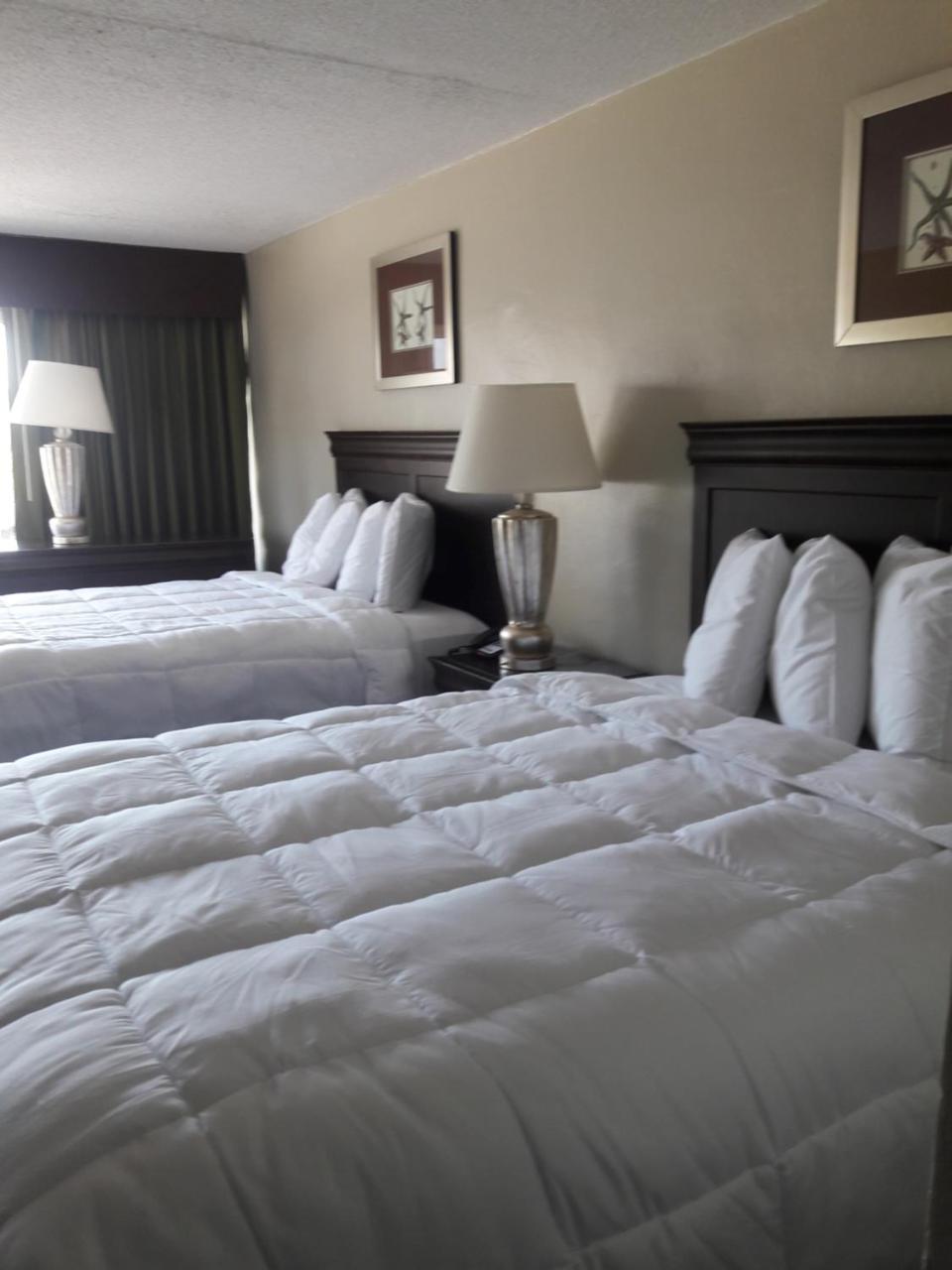 Hotel Ocean Waves 2*